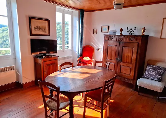 11 Rue Basse ناجاك